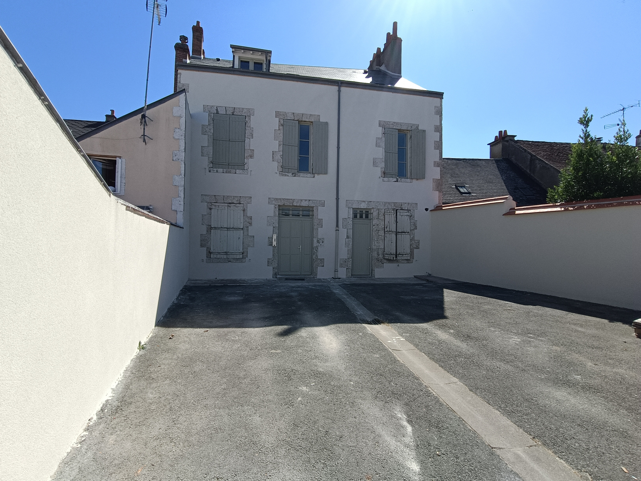 APPARTEMENT CENTRE VILLE
